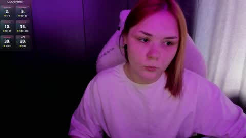 Snapshot of alli_zi chatting on 05.25.26 Blair online show from 05.25.26