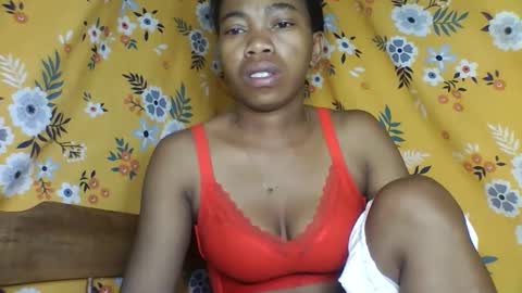 Snapshot of alliciax632770q chatting on 05.18.26 alliciax632770q online show from 05.18.26