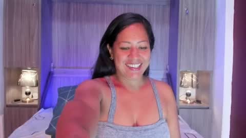 Snapshot of alliebennet chatting on 04.19.26 ALISON online show from 04.19.26
