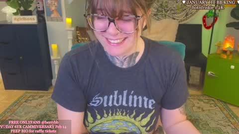 Snapshot of allieberrybb chatting on 01.21.25  bb  online show from 01.21.25