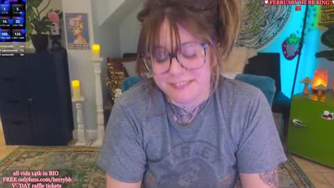 Snapshot of allieberrybb chatting on 02.07.25  bb  online show from 02.07.25