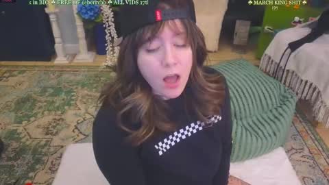 Snapshot of allieberrybb chatting on 03.07.25  bb  online show from 03.07.25