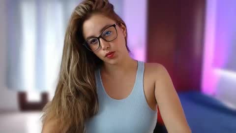 Snapshot of allieemod chatting on 02.10.25 allieemod online show from 02.10.25