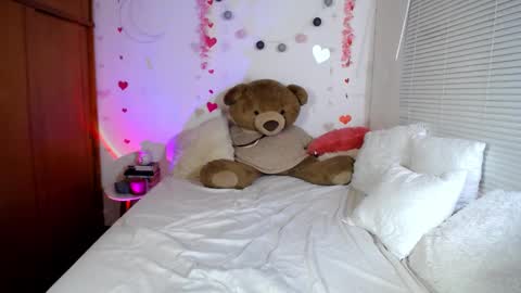 Allie  online show from 02.26.25