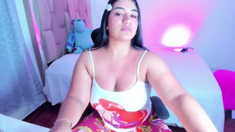 Snapshot of allison22_ chatting on 02.10.26 allison22_ online show from 02.10.26