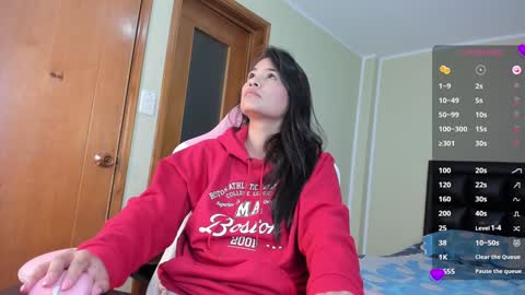 Snapshot of allison_love chatting on 02.01.25 allison online show from 02.01.25