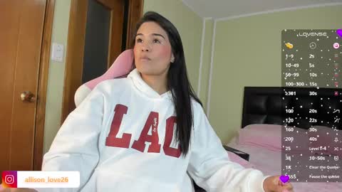 Snapshot of allison_love chatting on 02.15.25 allison online show from 02.15.25