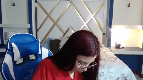 Snapshot of allisonlove_88 chatting on 01.12.25 ALLISON online show from 01.12.25