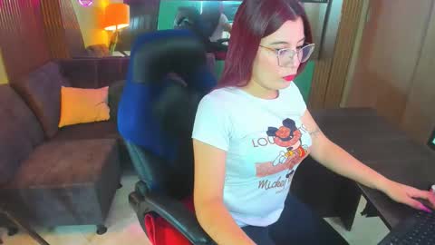 Snapshot of allisonlove_88 chatting on 10.17.25 ALLISON online show from 10.17.25