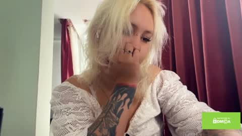 Snapshot of allisonstraw chatting on 04.08.26 Allison online show from 04.08.26