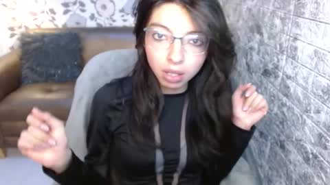 Snapshot of alllyson_ chatting on 09.15.25 alison online show from 09.15.25