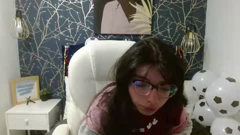 Snapshot of alllyson_ chatting on 06.15.26 alison online show from 06.15.26