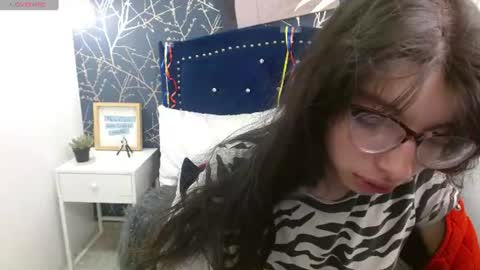 Snapshot of alllyson_ chatting on 06.29.26 alison online show from 06.29.26