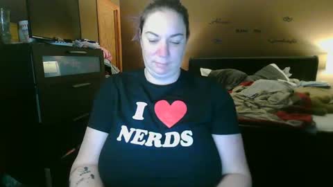 Snapshot of allnaturaltigbitties chatting on 02.04.25 Tig Bitty online show from 02.04.25