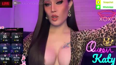 Snapshot of alluring_gemini chatting on 04.27.26 Queen Majesty Katy online show from 04.27.26