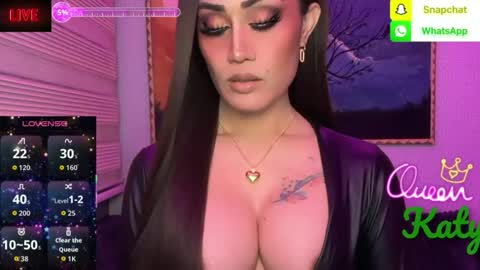 Snapshot of alluring_gemini chatting on 05.20.26 Queen Majesty Katy online show from 05.20.26