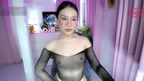 Snapshot of alluring_mj chatting on 05.18.26 mj online show from 05.18.26