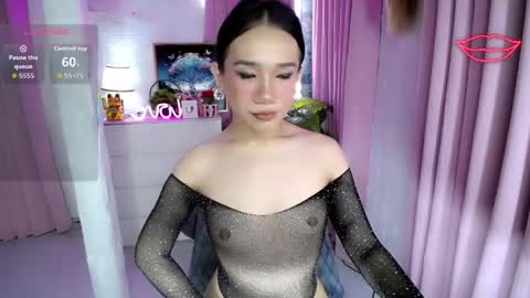 Snapshot of alluring_mj chatting on 05.20.26 mj online show from 05.20.26