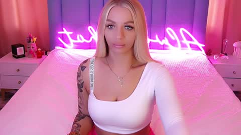 AlwaysHot online show from 01.30.25