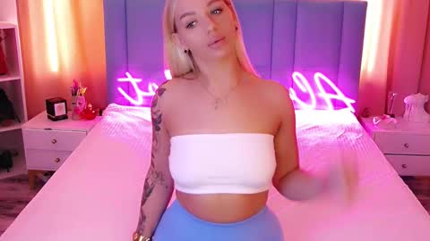 AlwaysHot online show from 03.11.25