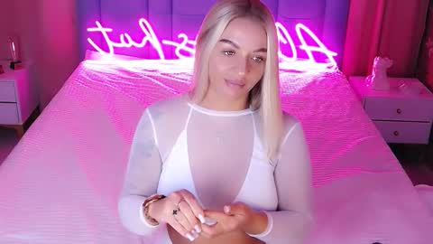 AlwaysHot online show from 11.03.25