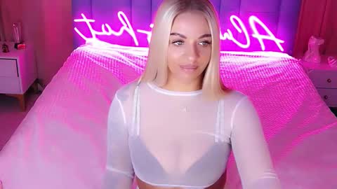 AlwaysHot online show from 11.12.25