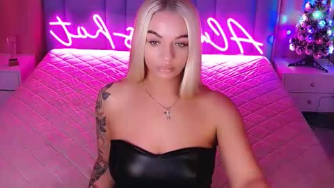 AlwaysHot online show from 01.12.26