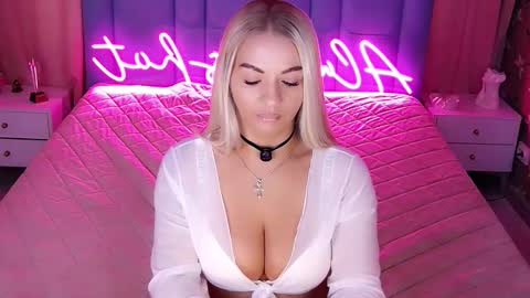 AlwaysHot online show from 03.13.26