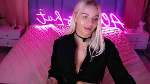 AlwaysHot online show from 03.18.26