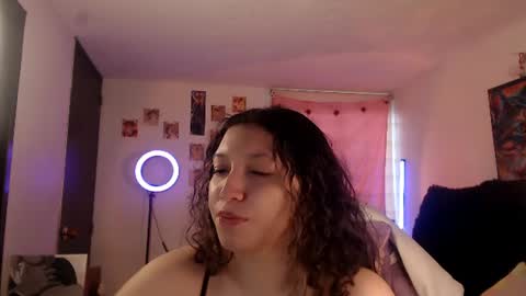 Snapshot of ally_donfort chatting on 06.18.26 Ally online show from 06.18.26