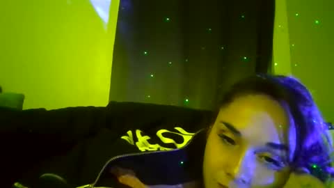 Snapshot of allyfkxn chatting on 05.18.26 allyfkxn online show from 05.18.26