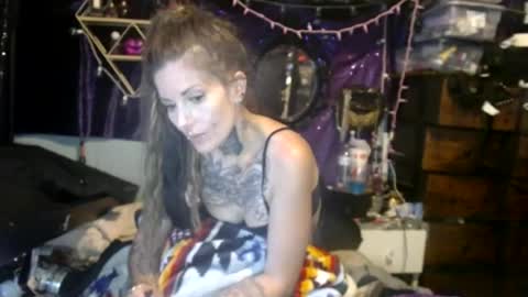 Snapshot of allymoon1369 chatting on 07.07.26 allymoon1369 online show from 07.07.26
