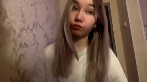 Snapshot of allynmckinnell chatting on 02.13.26 Trisha online show from 02.13.26