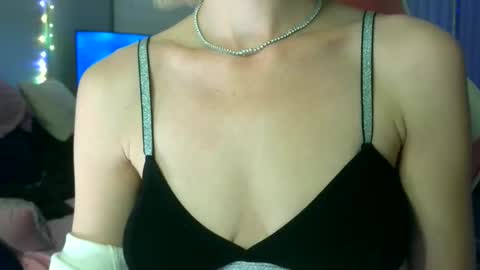 Ally Girl In Her Ally World online show from 02.19.26