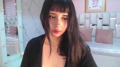 Allysa  online show from 10.02.25