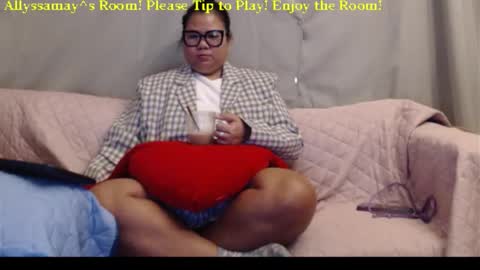 Allyssamay online show from 10.29.25