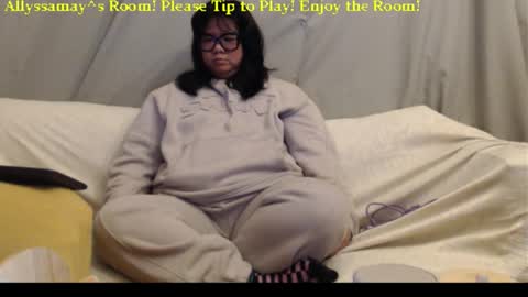 Allyssamay online show from 11.25.25