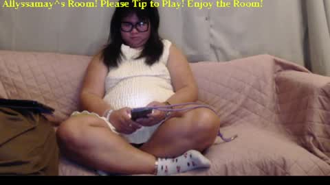 Snapshot of allyssamay chatting on 05.04.26 Allyssamay online show from 05.04.26
