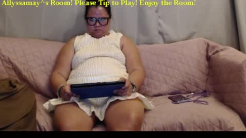 Snapshot of allyssamay chatting on 05.27.26 Allyssamay online show from 05.27.26