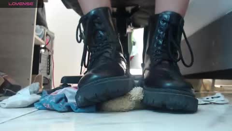 ALMA FENIX  online show from 02.14.25