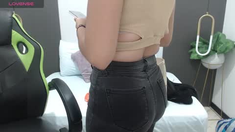 ALMA FENIX  online show from 03.08.25