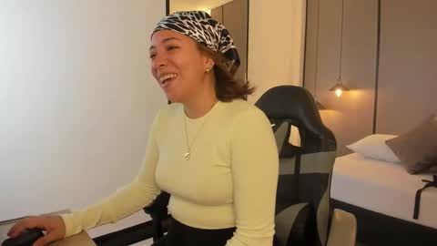 ALMA FENIX  online show from 09.24.25