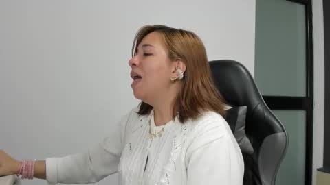 ALMA FENIX  online show from 10.01.25