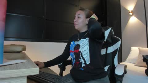 ALMA FENIX  online show from 10.15.25