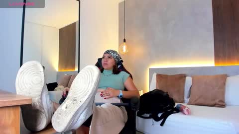 ALMA FENIX  online show from 10.25.25