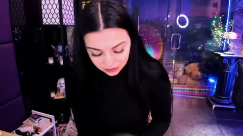 Snapshot of alma_pearl chatting on 04.17.26 Alma online show from 04.17.26