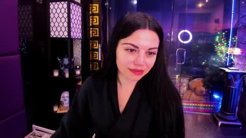 Snapshot of alma_pearl chatting on 05.11.26 Alma online show from 05.11.26