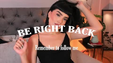 Mia online show from 04.21.26