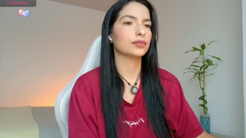 Snapshot of almatease chatting on 06.08.26 Alma online show from 06.08.26