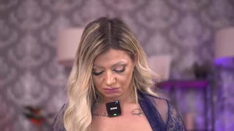 Snapshot of almavelia chatting on 01.31.26 Alma online show from 01.31.26